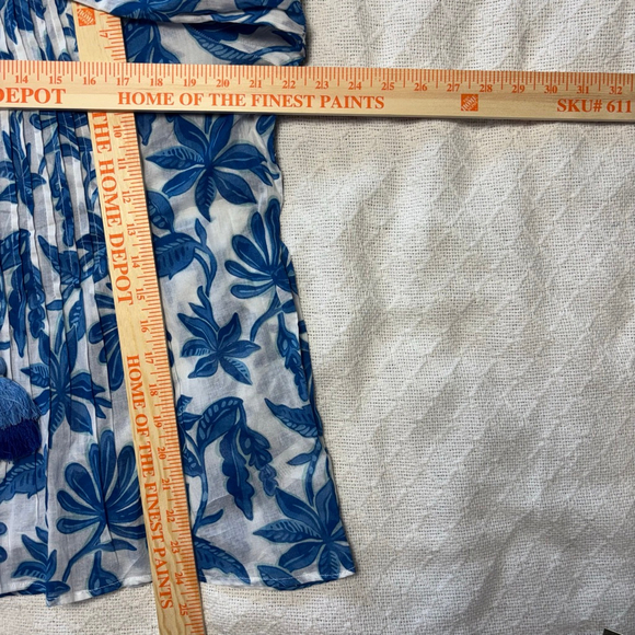 NWT Ellie Tahari Blue & White Floral Boho Blouse with 3/4 Puff Sleeves Size M - Picture 7 of 9